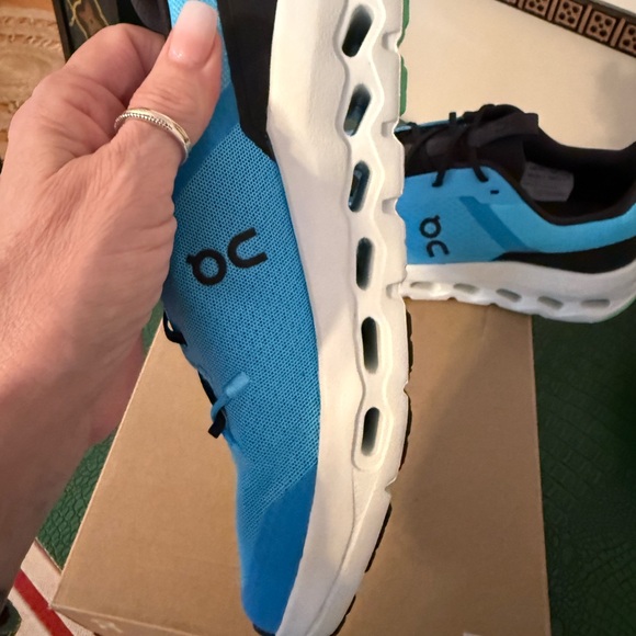 On Cloud Running Cloud Leap Sneakers - Picture 5 of 7